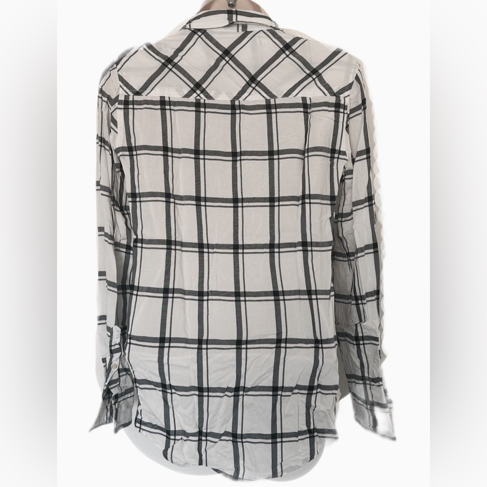 Window Panel Button Down - Picture 3 of 3
